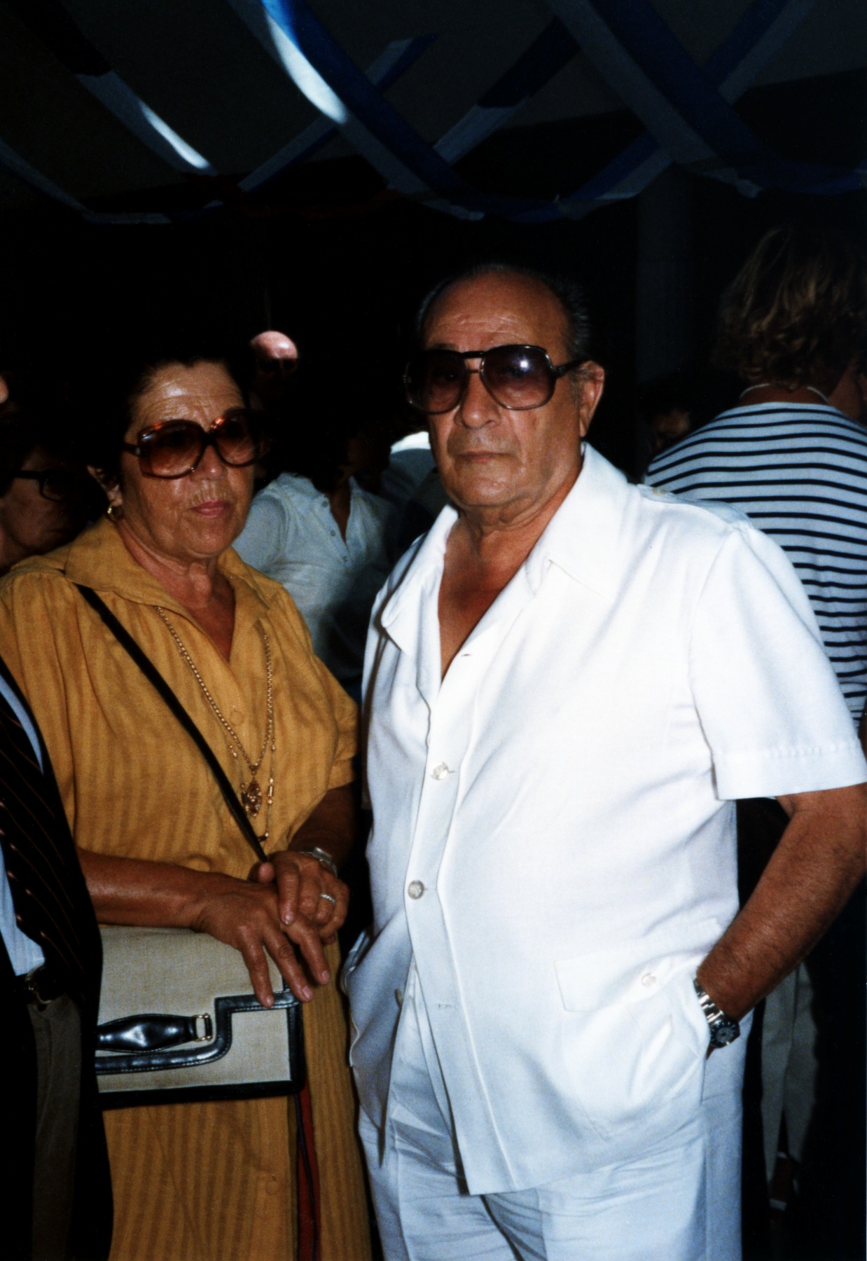 1980.08.15TinoRossiPromenadeAjaccio03