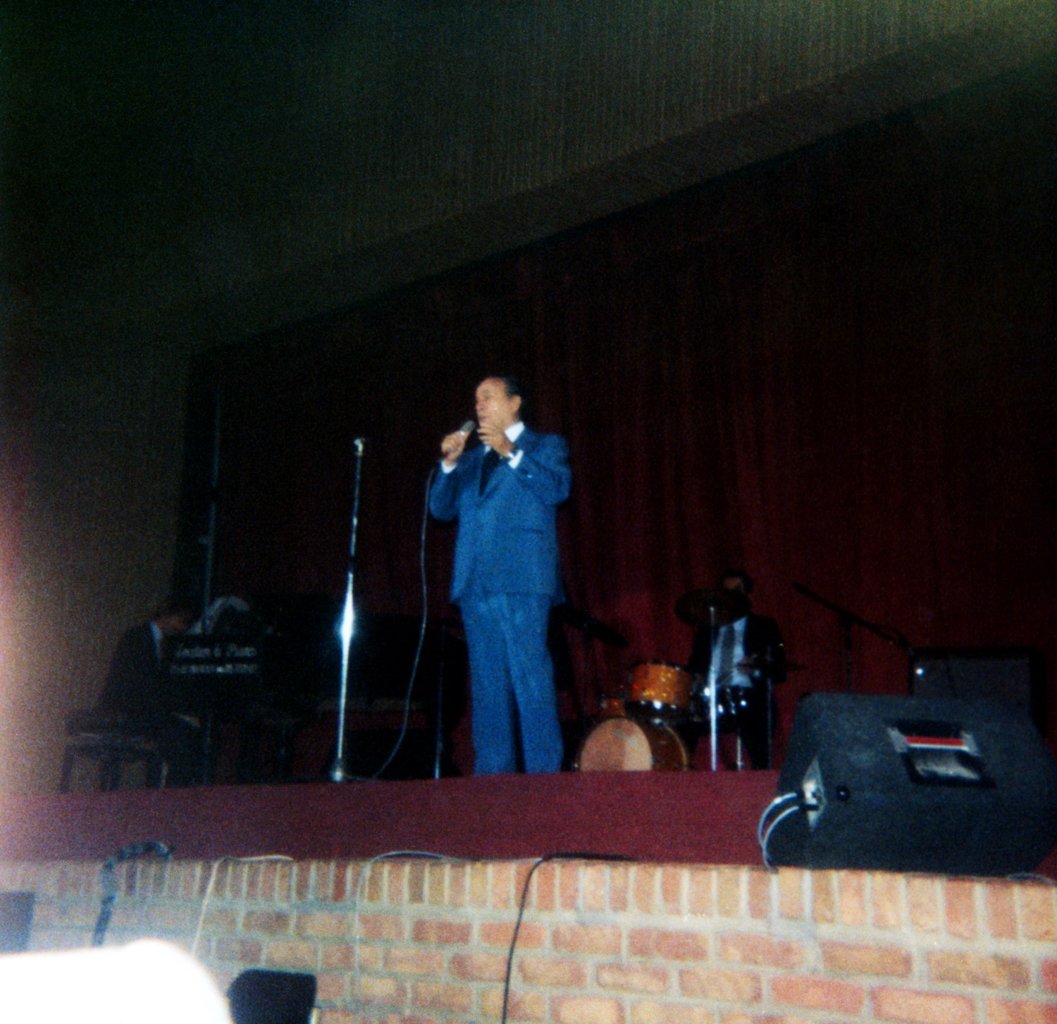 1980.11.30GalaTinoRossiCappelleLaGrandeNum001