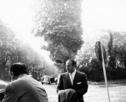1953.10.11TinoRossiEtGaetanChauffeurRossiNeuillySurSeine
