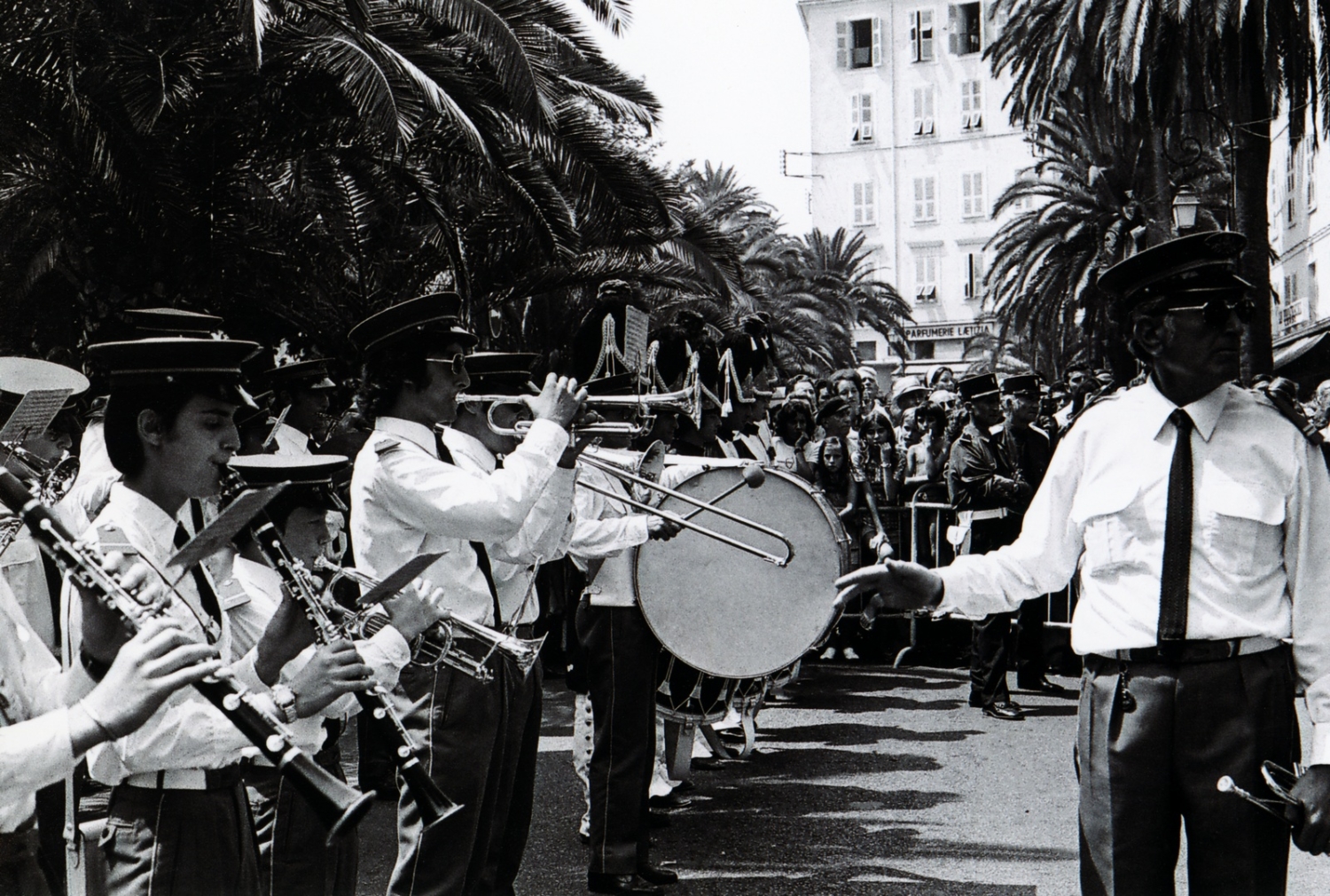1973.08.14TinoRossiBalconMairieAjaccioNum004