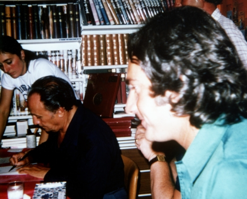 1974.08.09TinoRossiDedicaceLibrairieHachetteAjaccioNum05