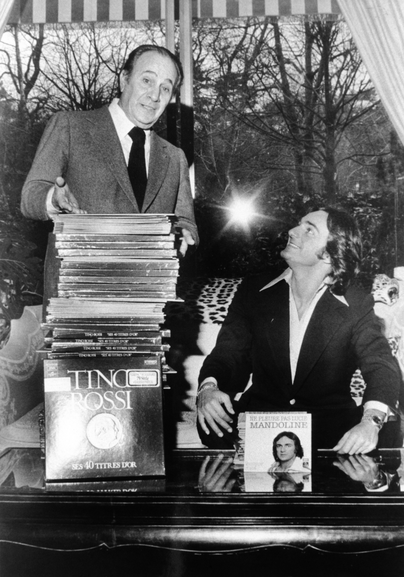 1977.01TinoRossiEtLaurentNeuillySurSeinePresententLeursDerniersSucces