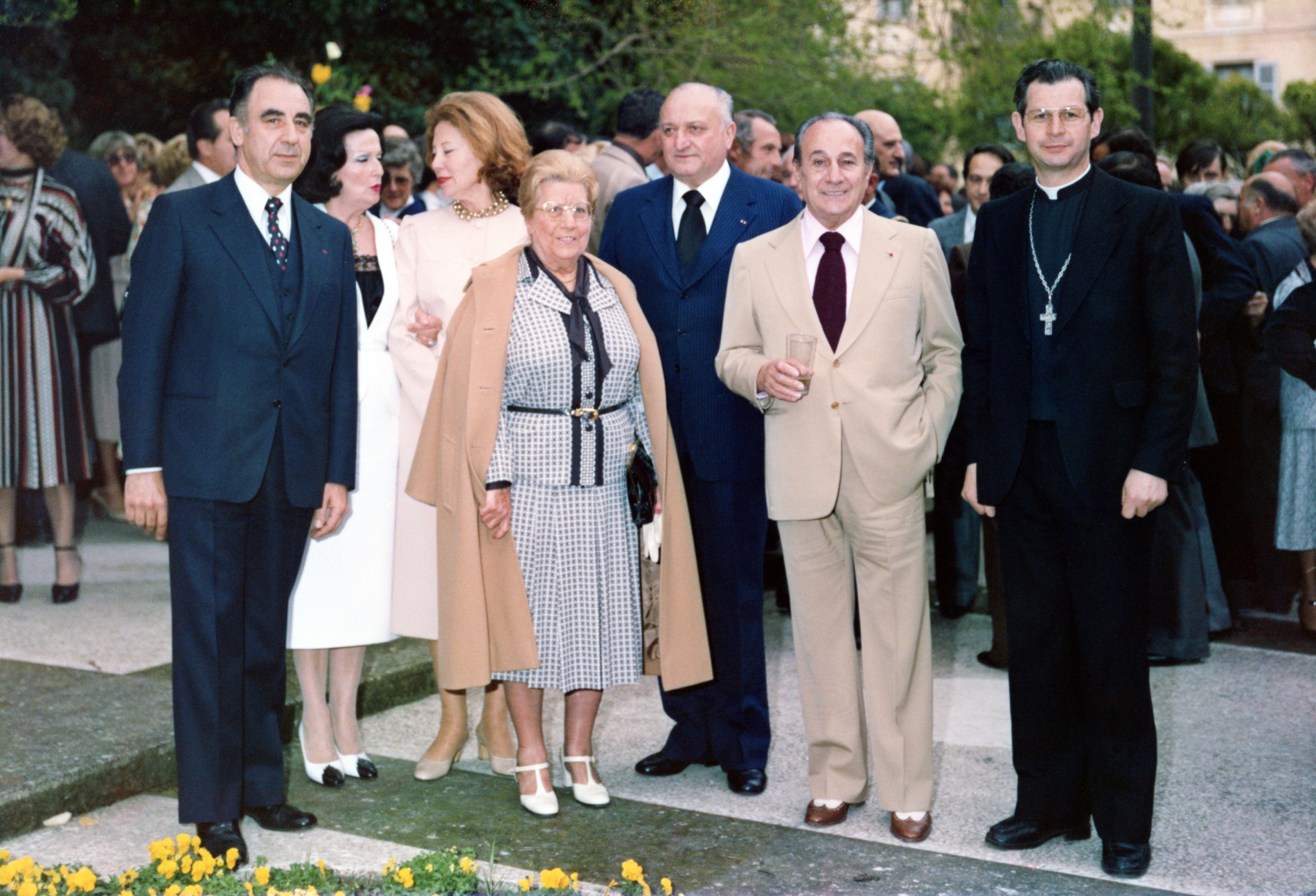 1979.04.18TinoRossiEtLiliaAuPalaisLantivyAjaccioDepartPrefetBurgalatArriveePrefetVieillescazesAvecMgrJeanCharlesThomas