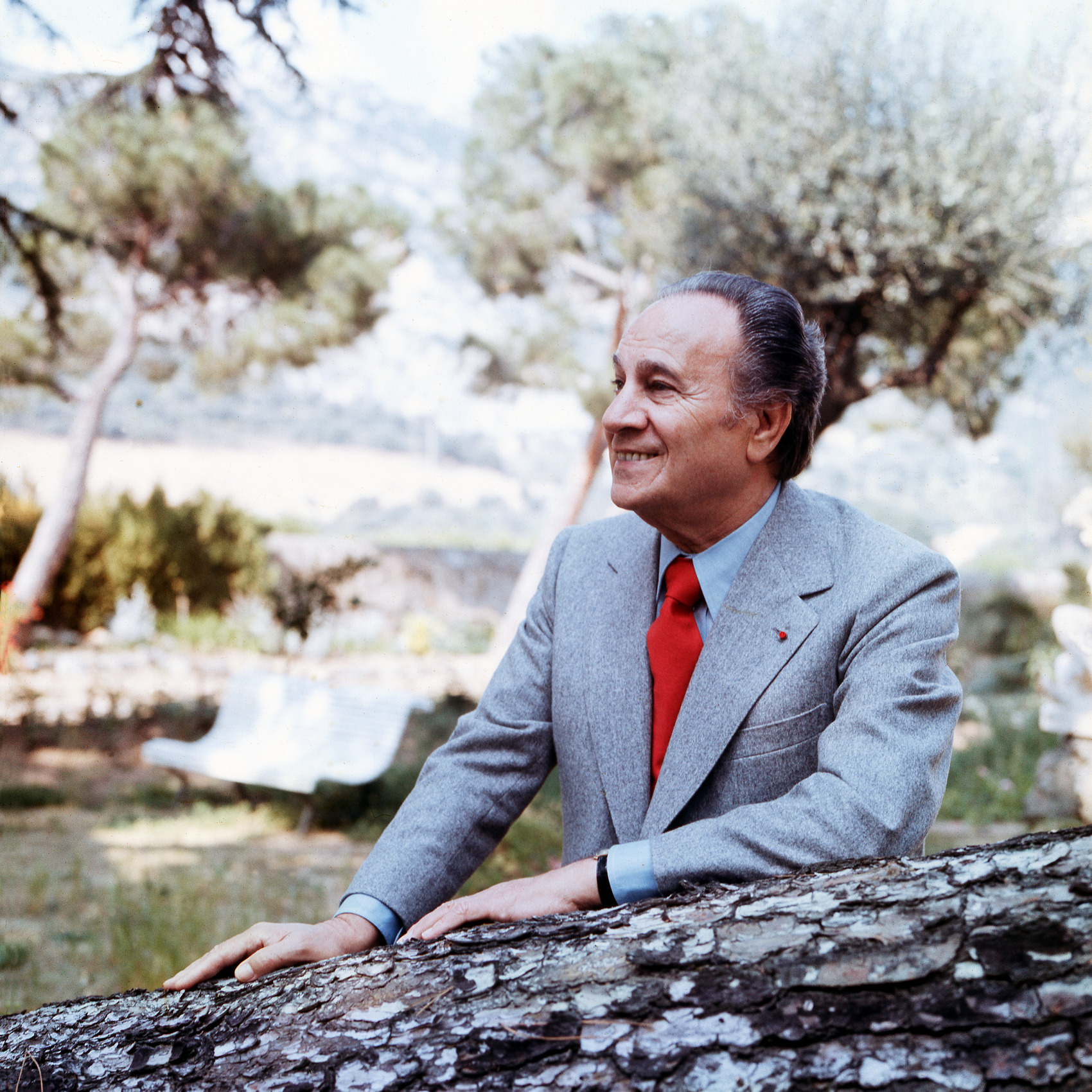 1977TinoRossiSeancePhotosJardinScudoNum001