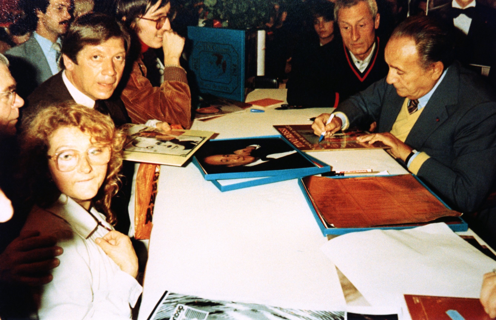 1981.10.31DedicaceTinoRossiBHVNum002