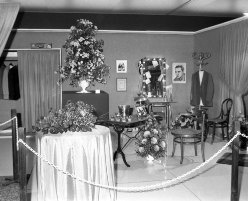 1984.11FoireDeLilleExpositionTinoRossiSerieANum009