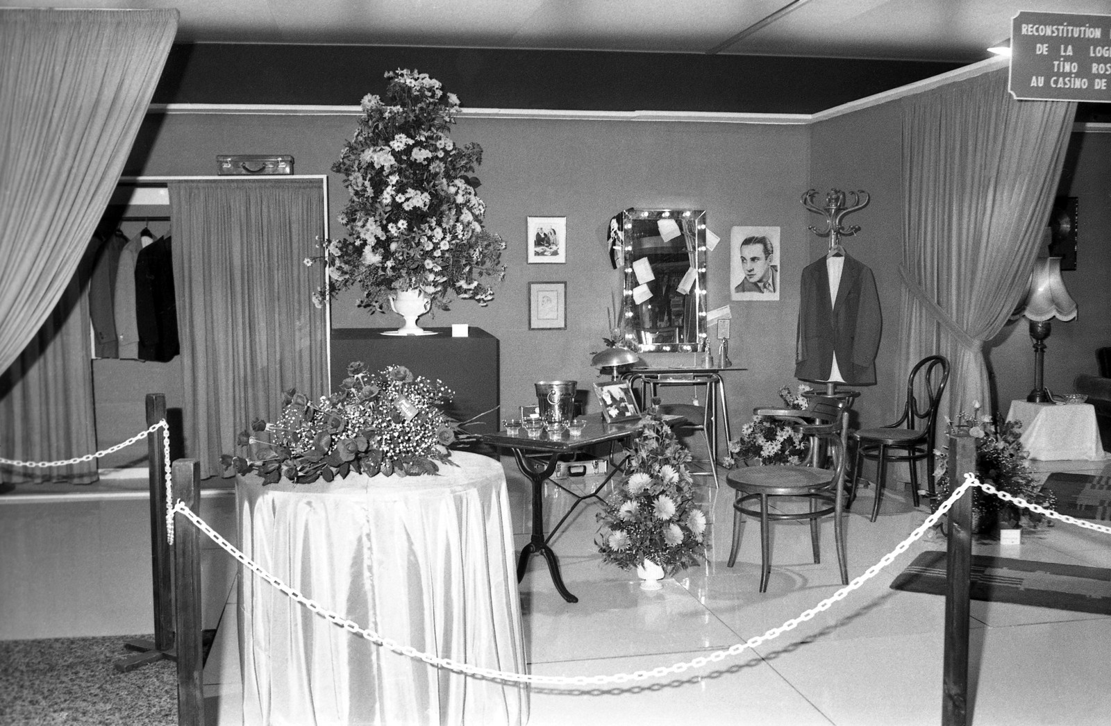 1984.11FoireDeLilleExpositionTinoRossiSerieANum009