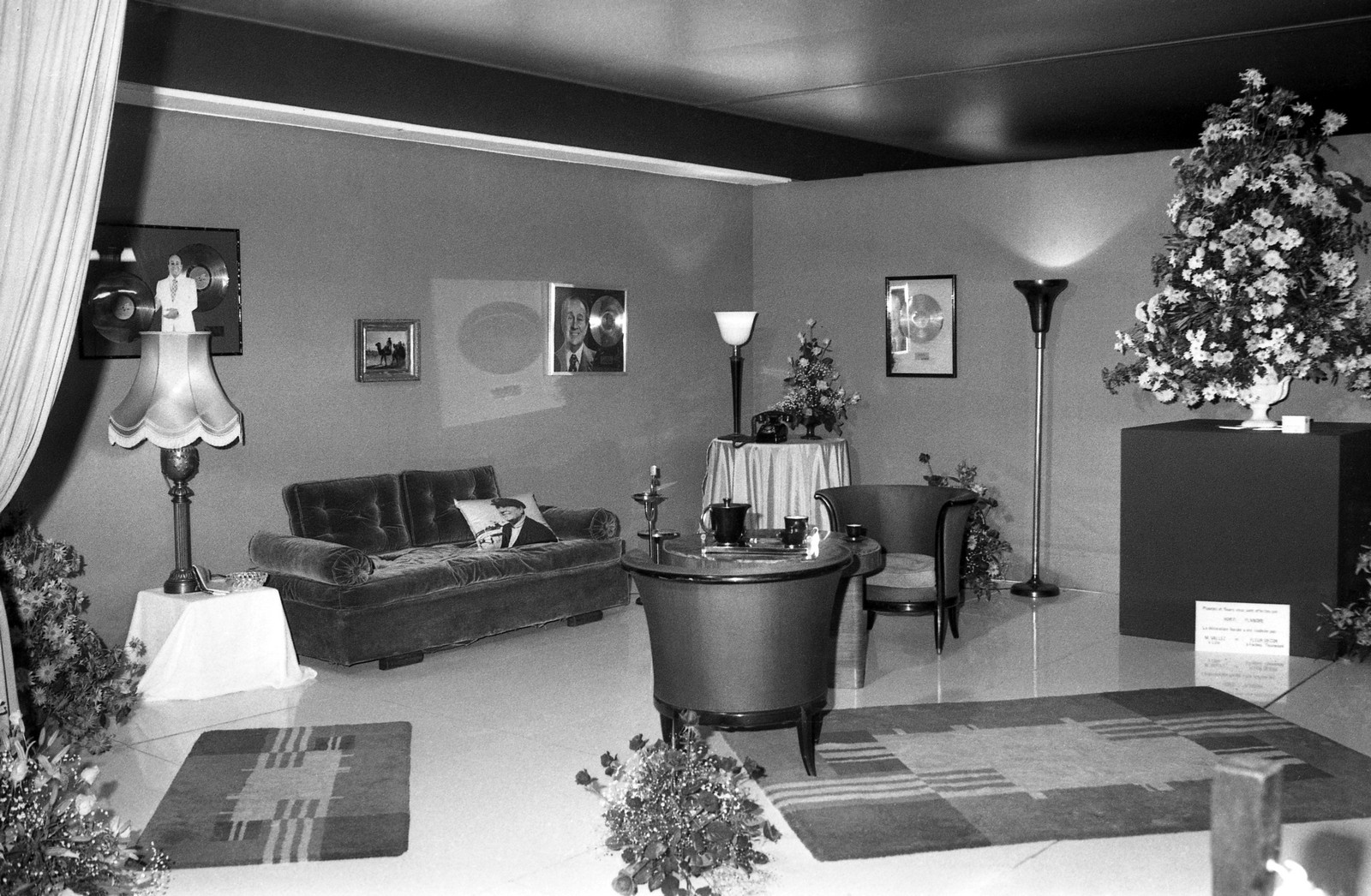 1984.11FoireDeLilleExpositionTinoRossiSerieANum011