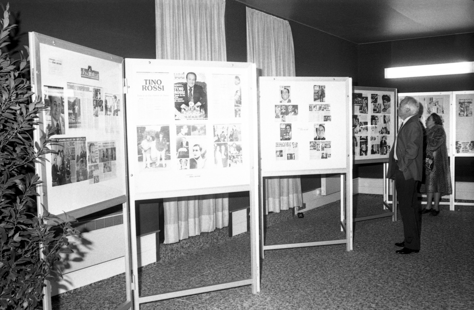 1984.11FoireDeLilleExpositionTinoRossiSerieANum017