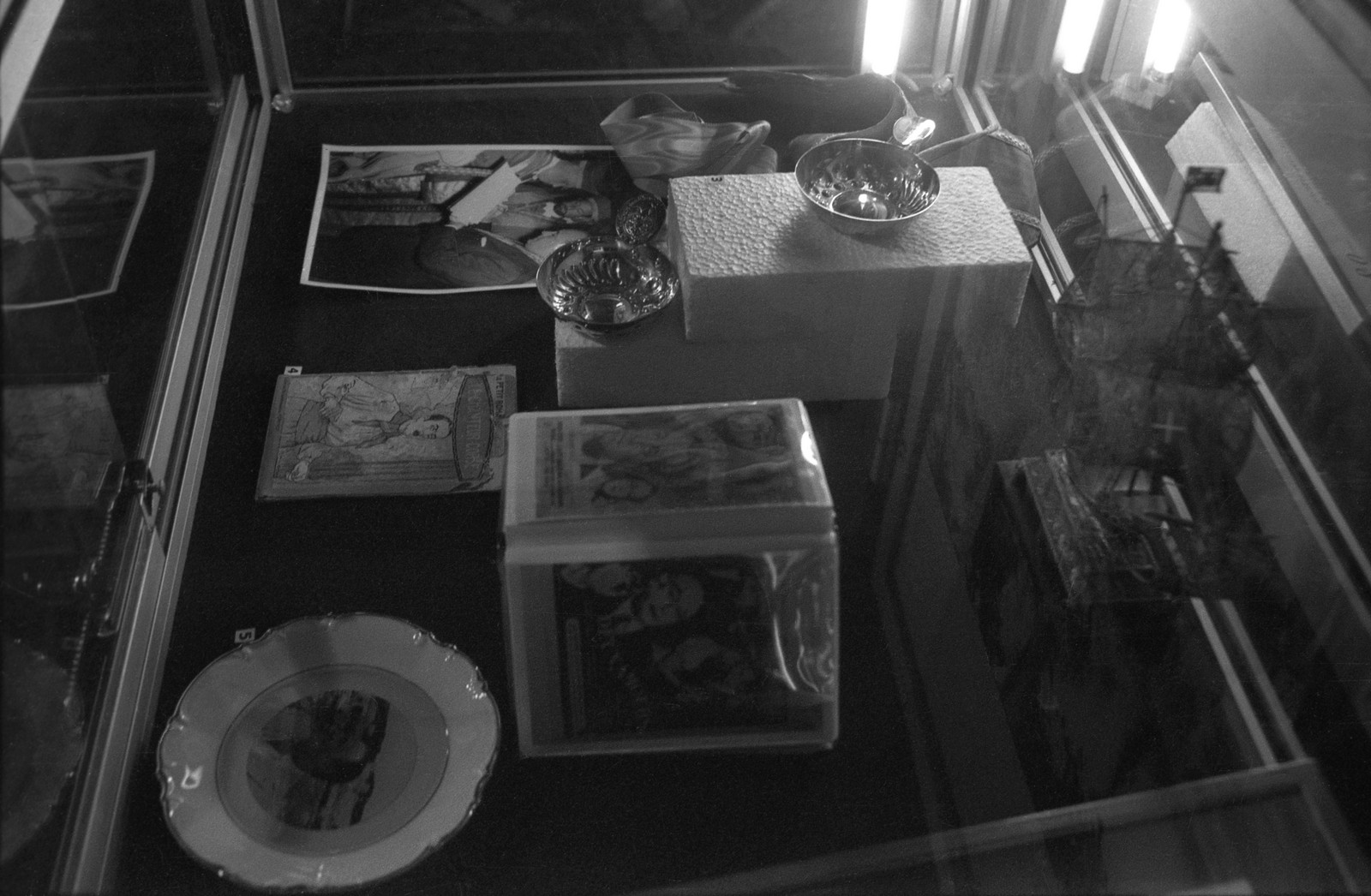 1984.11FoireDeLilleExpositionTinoRossiSerieBNum006