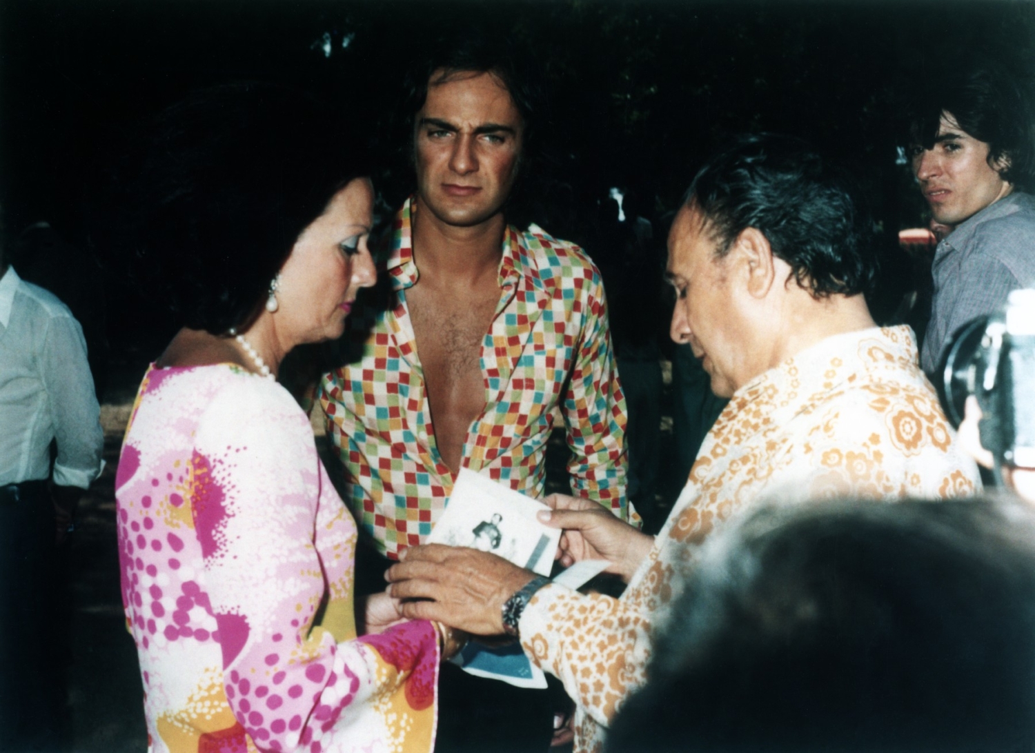 1973.08.14TinoRossiPhotoDiapoNum-04-AperitifScudoAjaccio