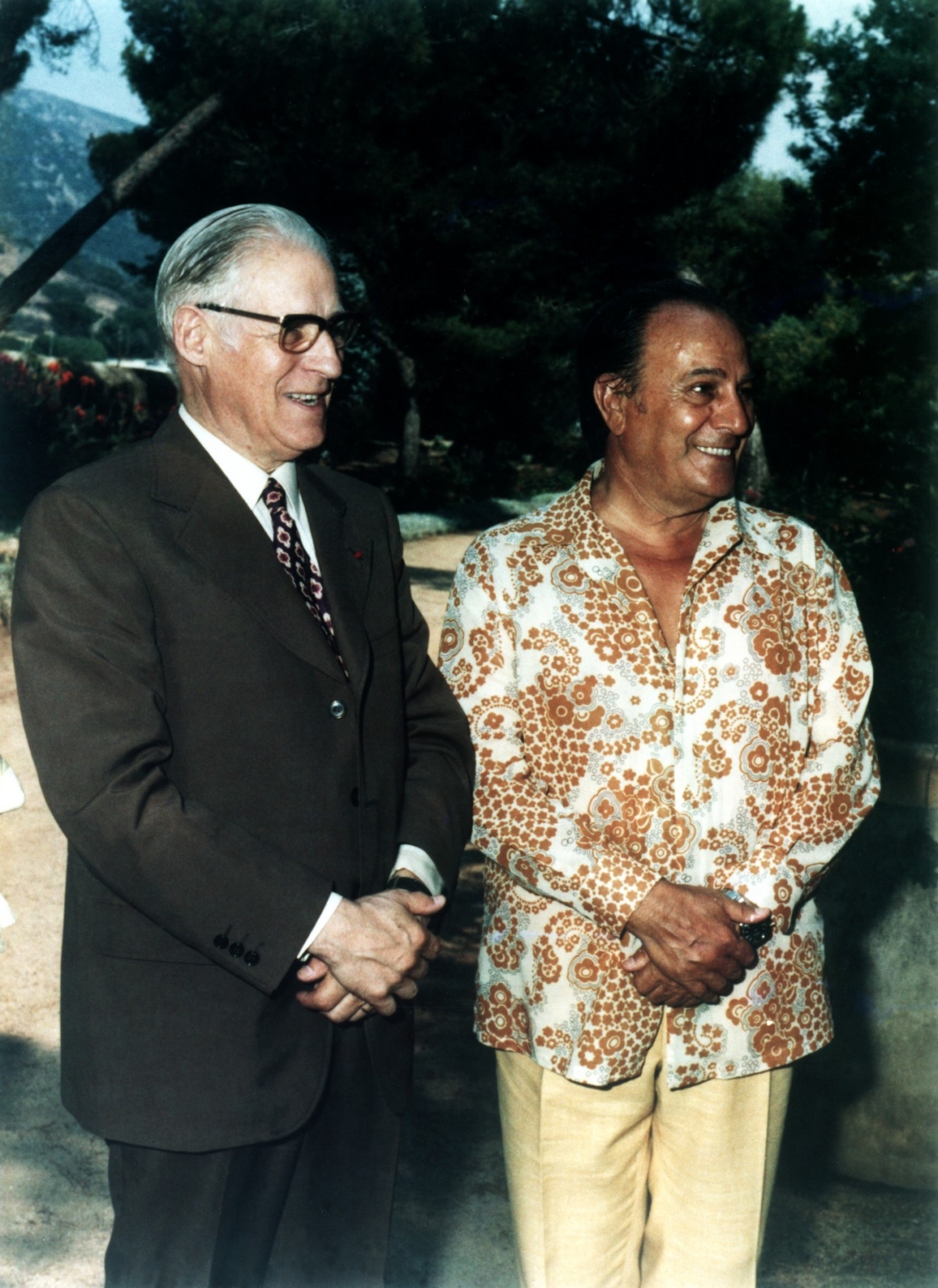 1973.08.14TinoRossiPhotoDiapoNum-07-AperitifScudoAjaccio