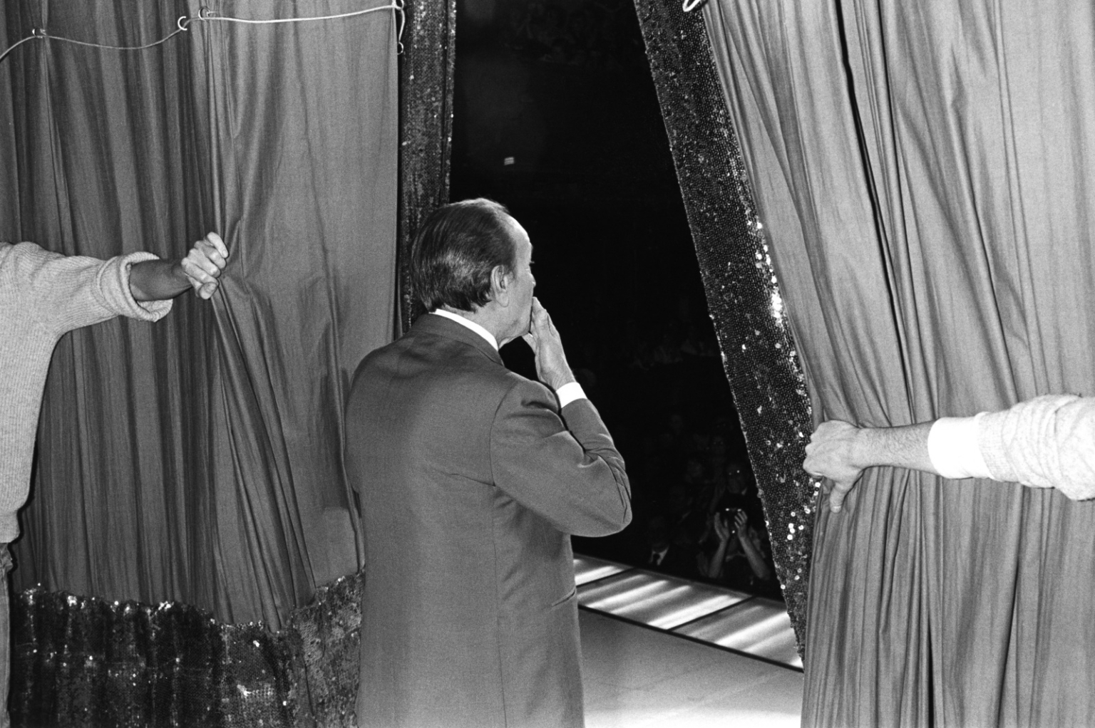 1982.11.04TinoRossiLeverDeRideauCasinoDeParis